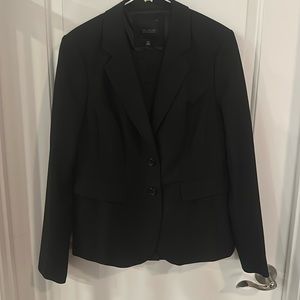 The Limited Black Collection Skit Suit. size 10
